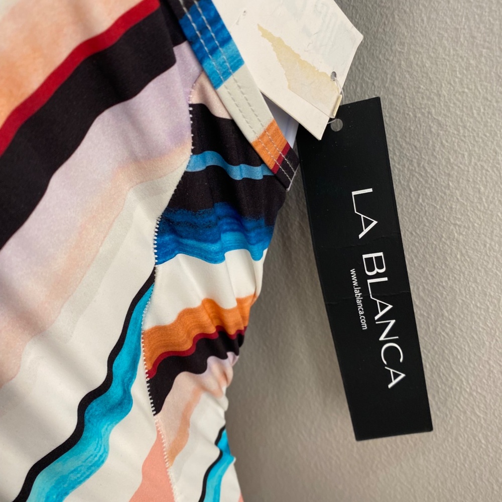 La Blanca Flattering Size 8 One Piece Woman's Swimsuit - Picture 3 of 5